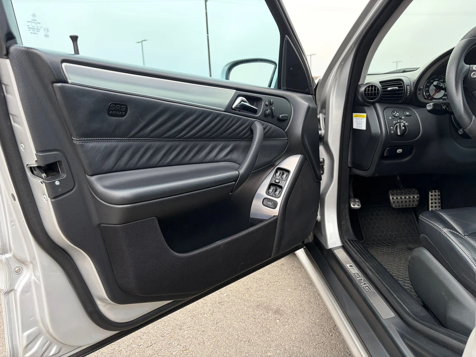 2005 Mercedes-Benz W203 C 55 AMG - Image 4 of 23