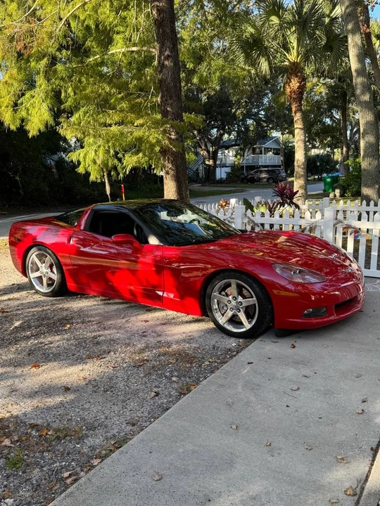 2005 Chevrolet Corvette C6 - Image 2 of 12