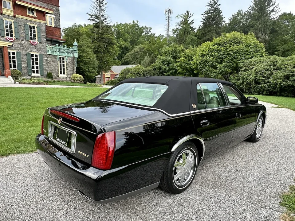 2005 Cadillac DeVille 8th Gen - Image 8 of 19