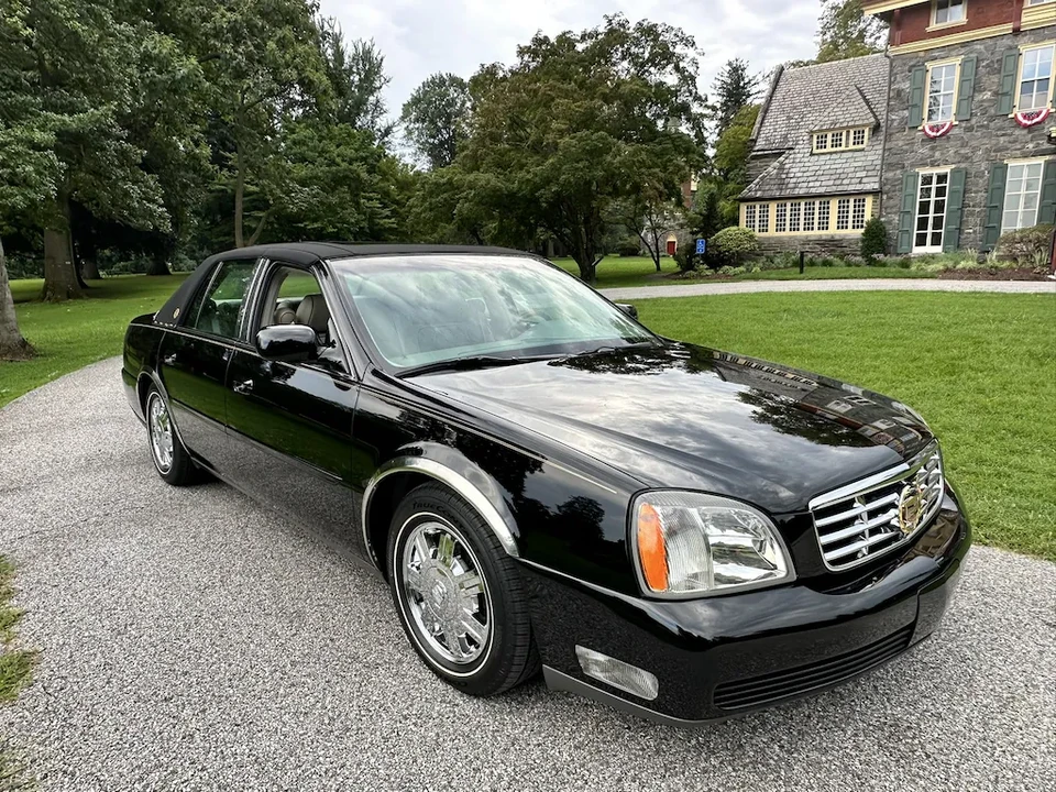 2005 Cadillac DeVille 8th Gen - Image 2 of 19