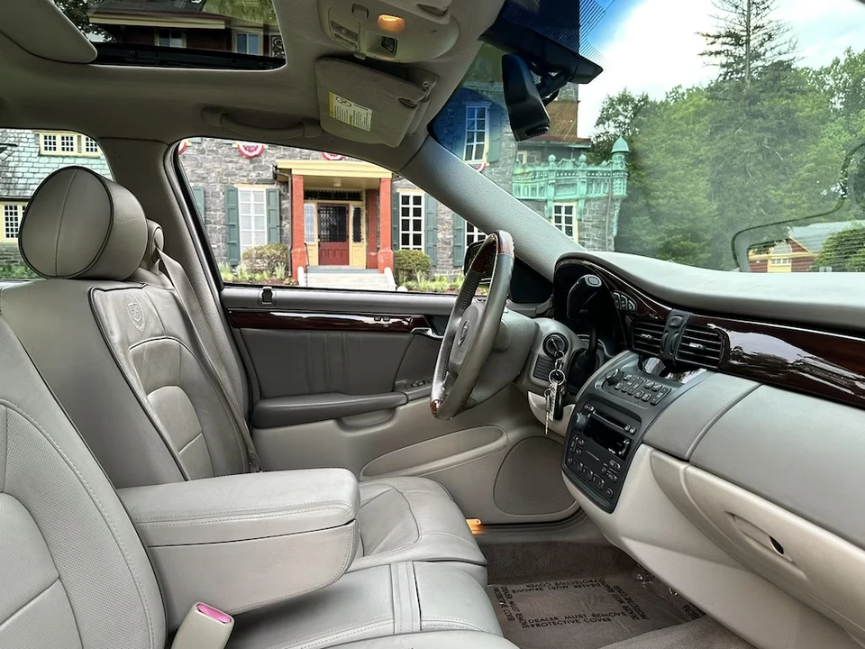 2005 Cadillac DeVille 8th Gen - Image 15 of 19