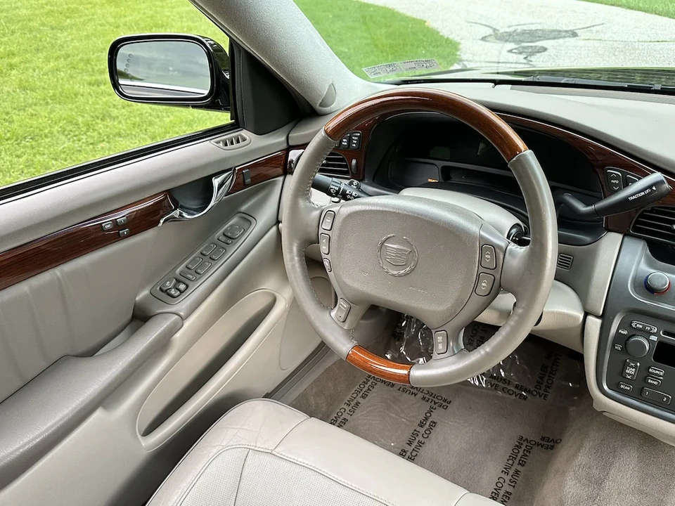 2005 Cadillac DeVille 8th Gen - Image 11 of 19