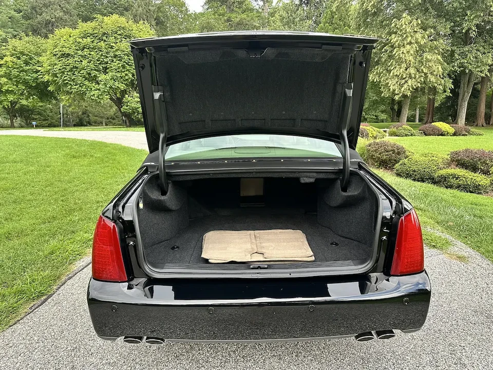 2005 Cadillac DeVille 8th Gen - Image 18 of 19