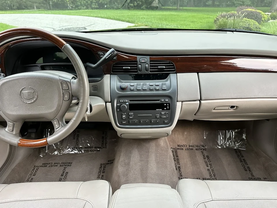 2005 Cadillac DeVille 8th Gen - Image 12 of 19