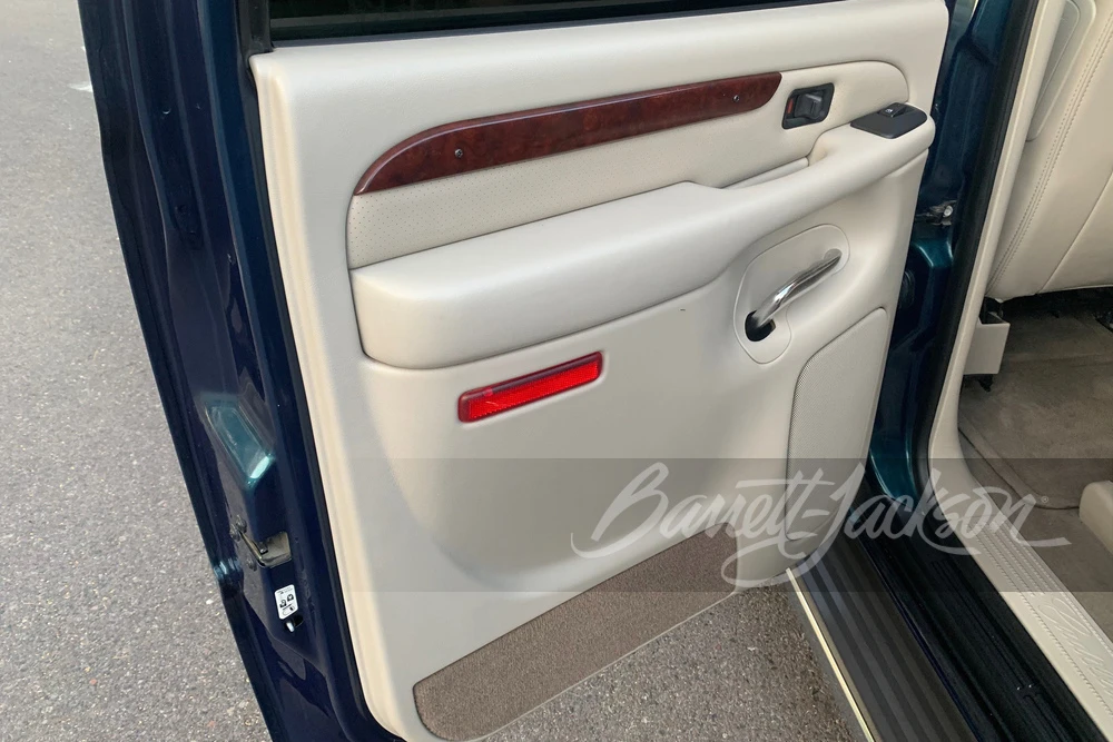 2005 Cadillac Escalade & EXT 2nd Gen - Image 10 of 17