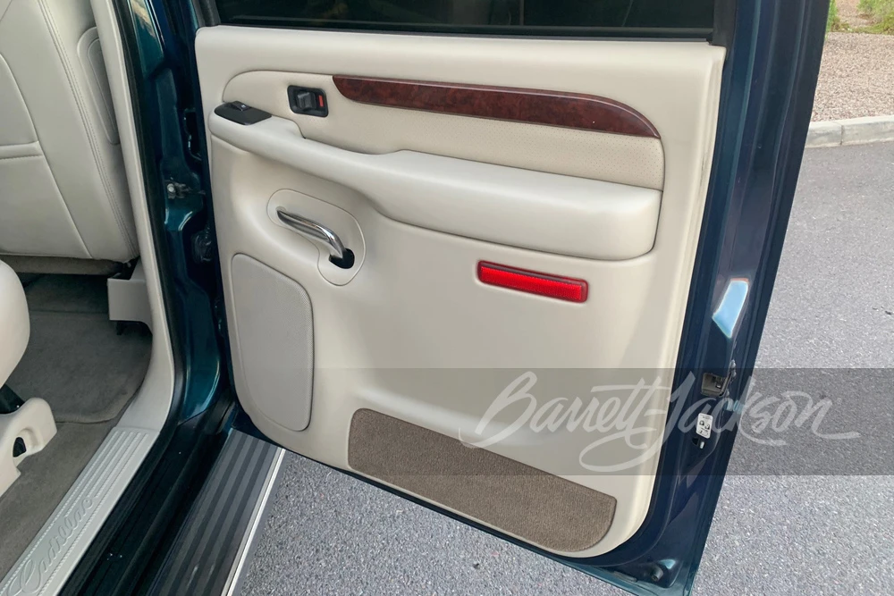2005 Cadillac Escalade & EXT 2nd Gen - Image 11 of 17