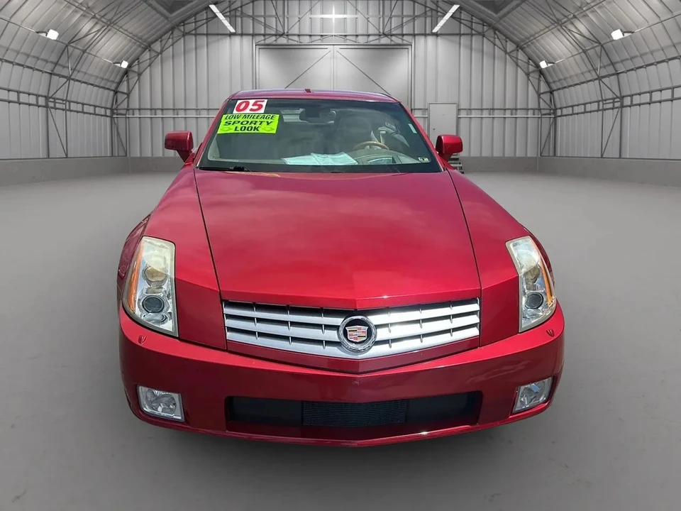 2005 Cadillac XLR - Image 27 of 31