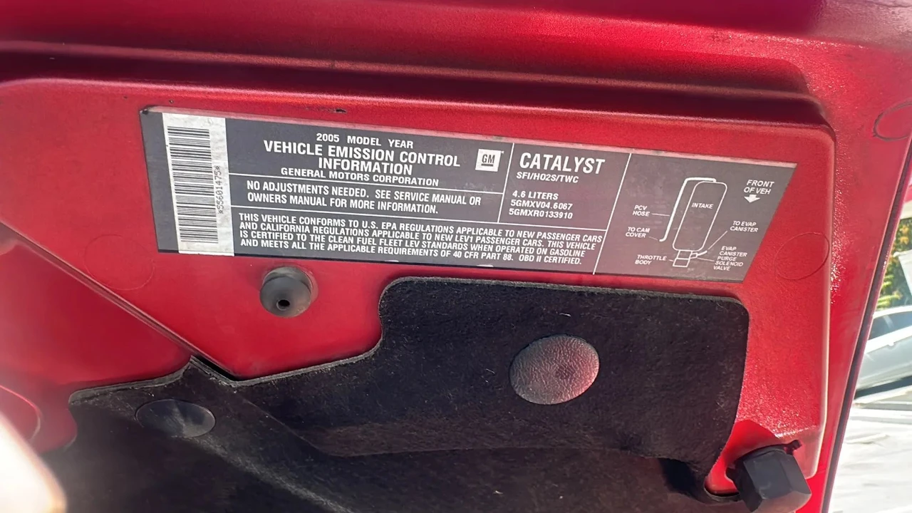 2005 Cadillac XLR - Image 23 of 31
