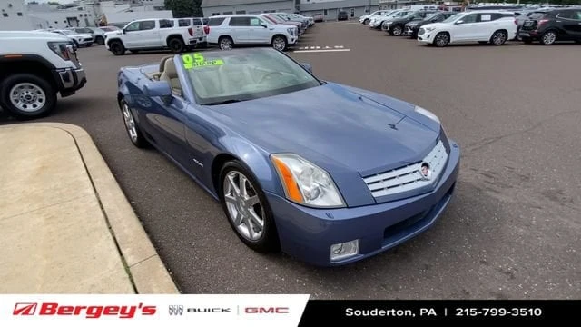 2005 Cadillac XLR - Image 2 of 31