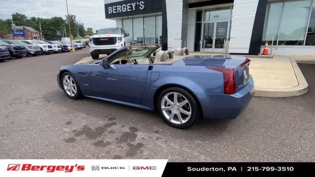 2005 Cadillac XLR - Image 7 of 31