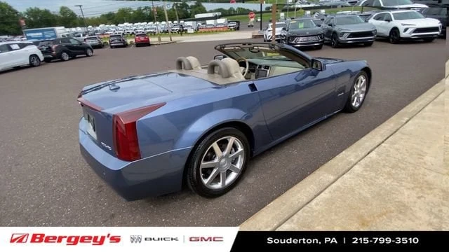 2005 Cadillac XLR - Image 9 of 31