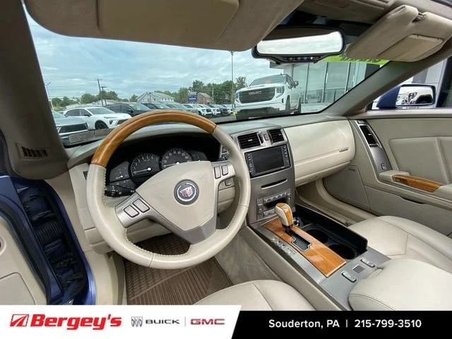 2005 Cadillac XLR - Image 11 of 31