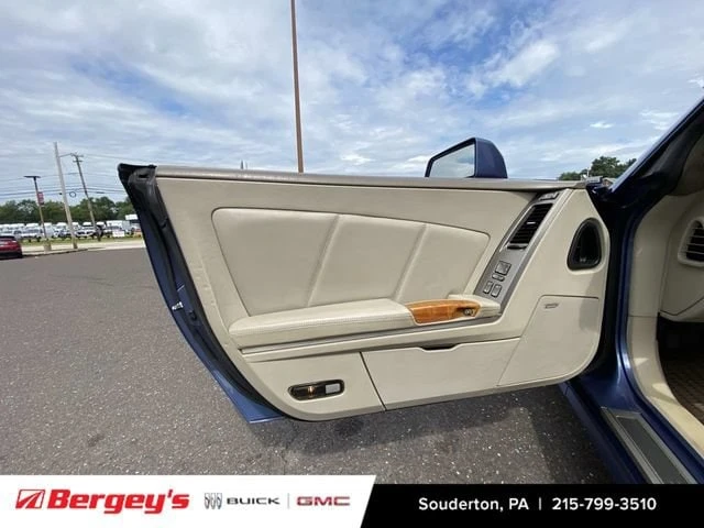 2005 Cadillac XLR - Image 24 of 31