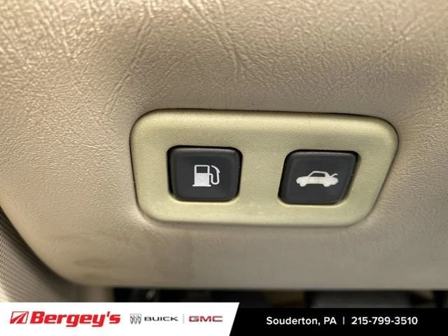 2005 Cadillac XLR - Image 19 of 31