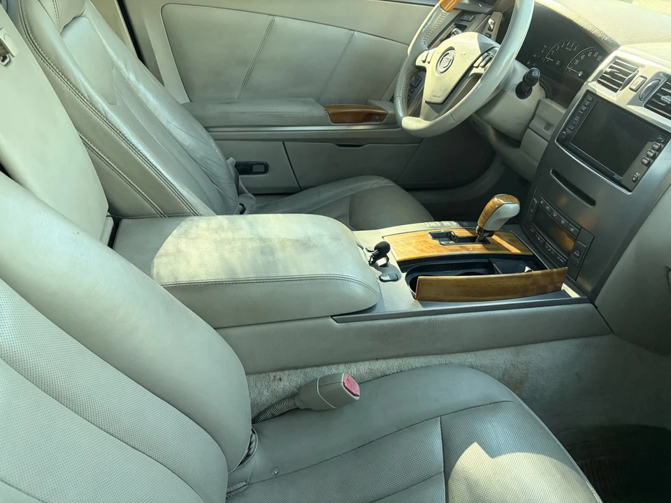 2005 Cadillac XLR - Image 12 of 16