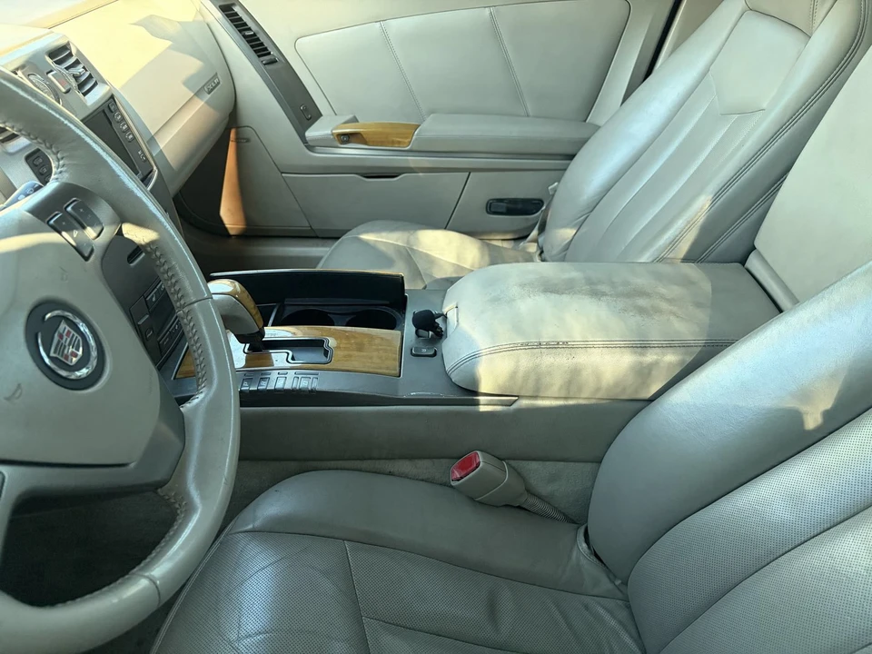 2005 Cadillac XLR - Image 13 of 16