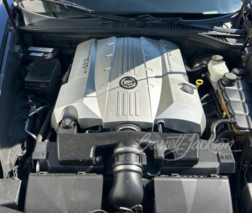 2005 Cadillac XLR - Image 3 of 8
