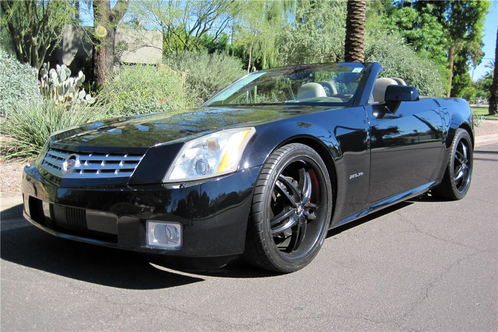 2005 Cadillac XLR - Image 2 of 5
