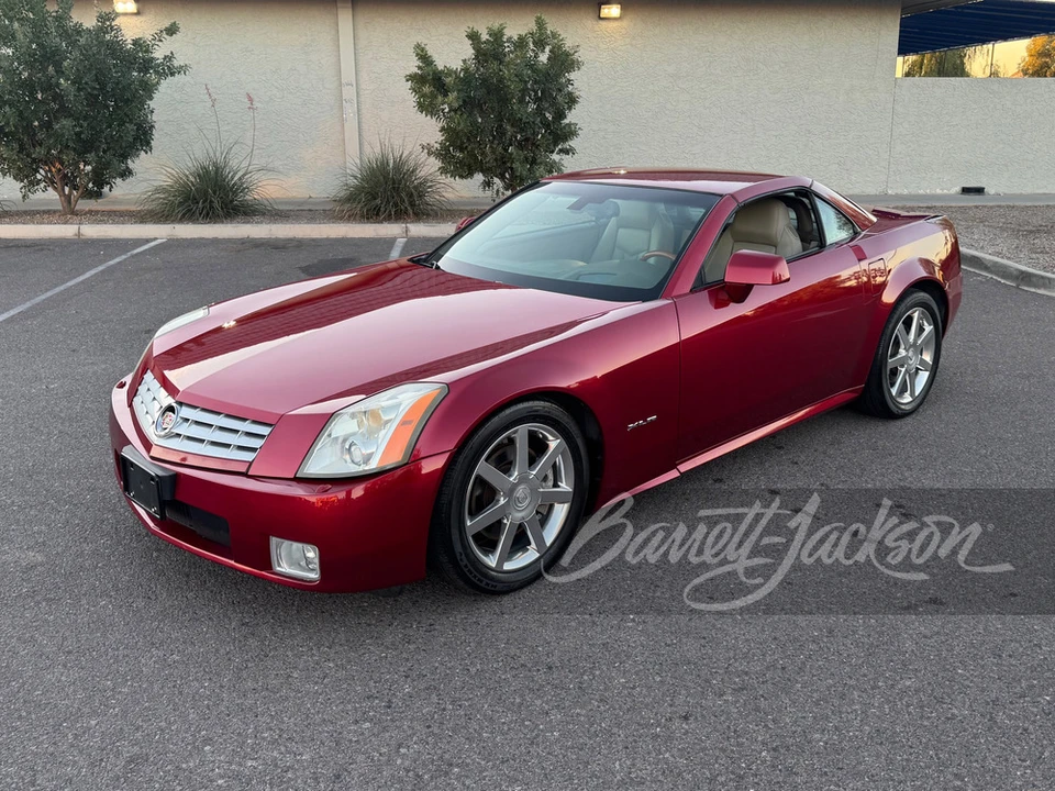 2005 Cadillac XLR - Image 17 of 17