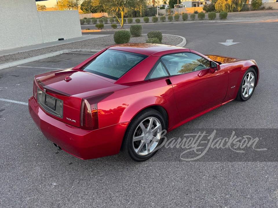 2005 Cadillac XLR - Image 2 of 17