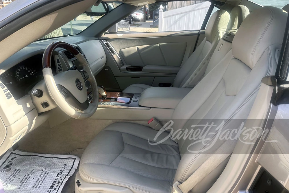 2005 Cadillac XLR - Image 4 of 16