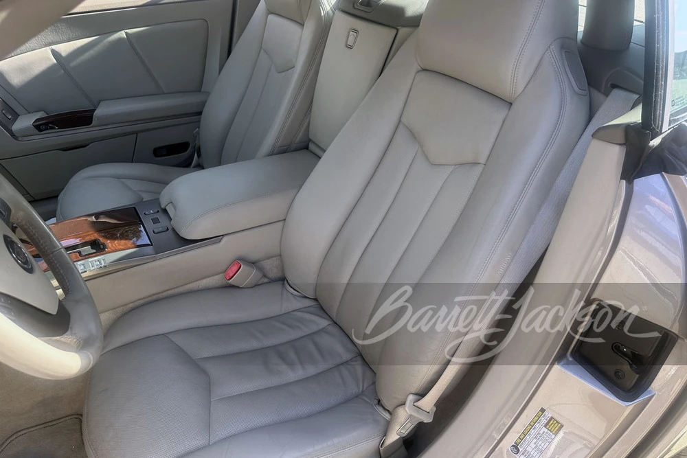 2005 Cadillac XLR - Image 10 of 16