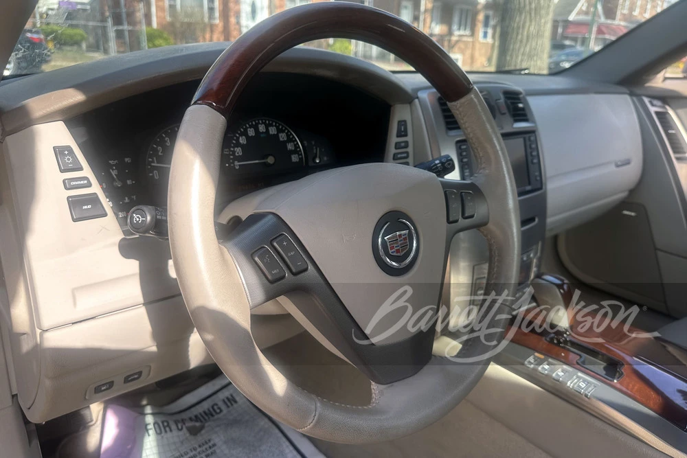 2005 Cadillac XLR - Image 7 of 16