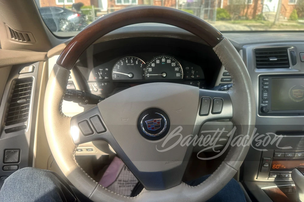 2005 Cadillac XLR - Image 8 of 16