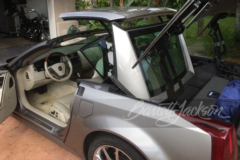 2005 Cadillac XLR - Image 5 of 12