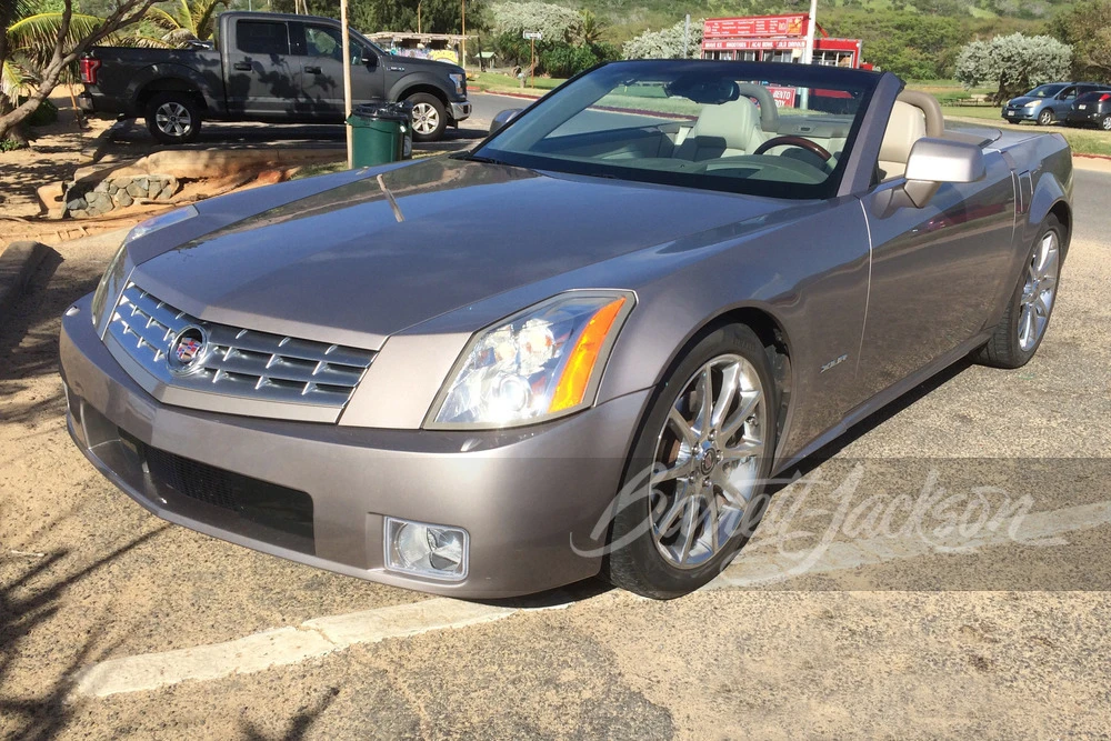 2005 Cadillac XLR - Image 9 of 12