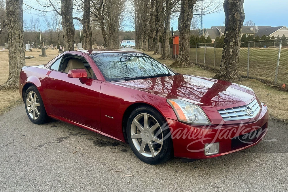2005 Cadillac XLR - Image 11 of 16