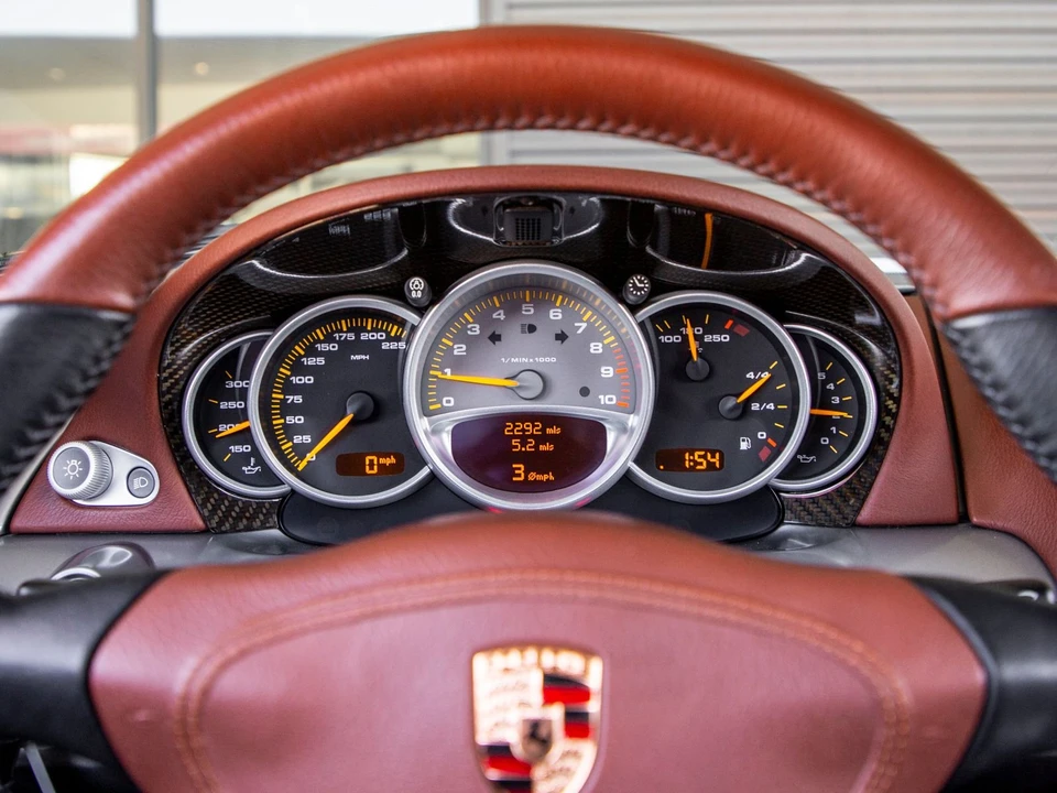 2005 Porsche Carrera GT - Image 28 of 30