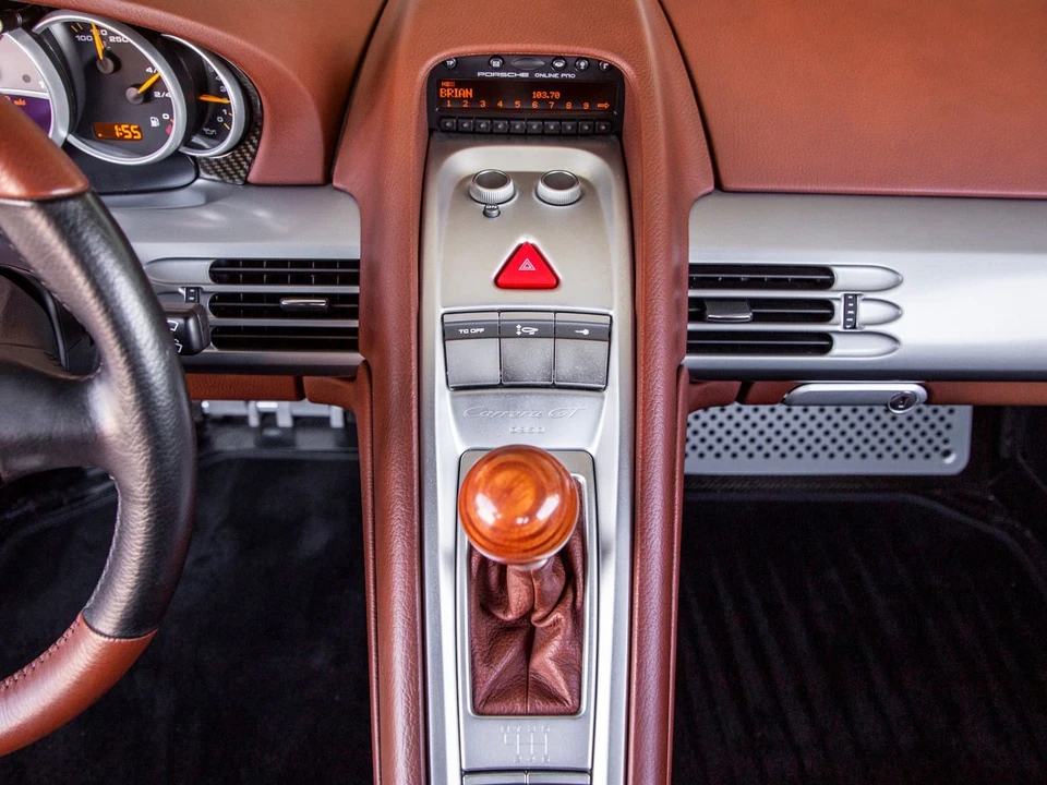 2005 Porsche Carrera GT - Image 21 of 30