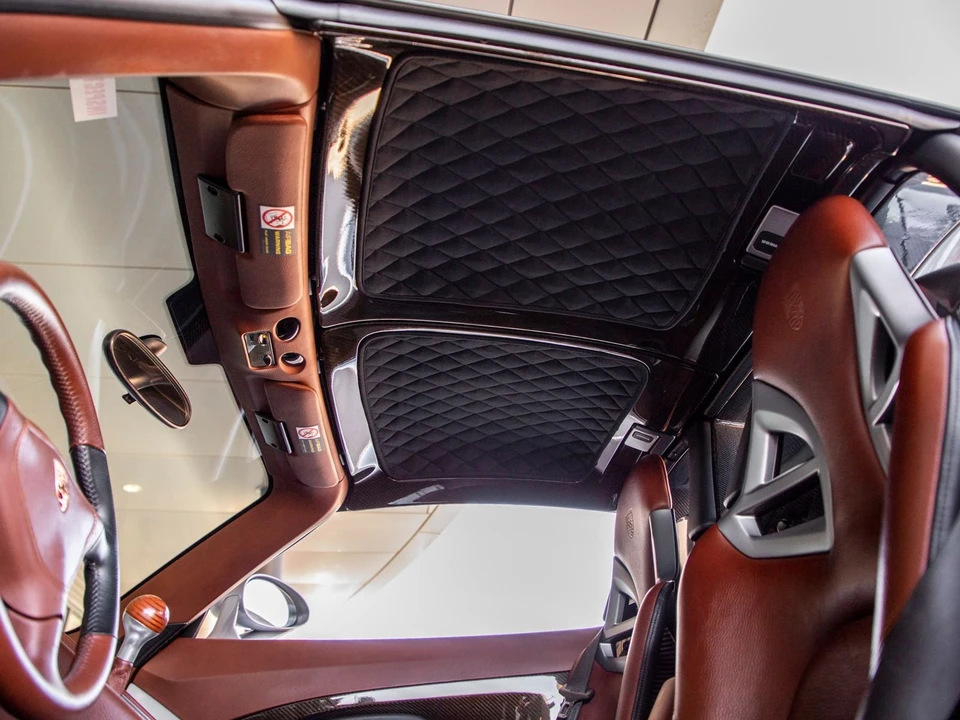 2005 Porsche Carrera GT - Image 24 of 30