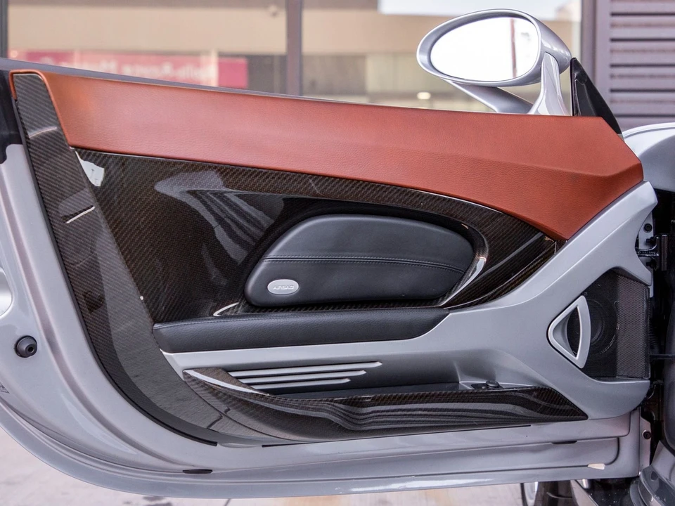 2005 Porsche Carrera GT - Image 14 of 30