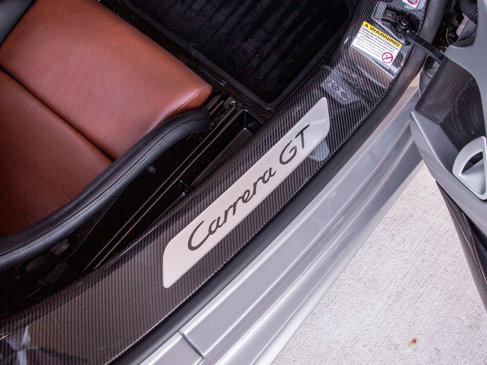 2005 Porsche Carrera GT - Image 20 of 30