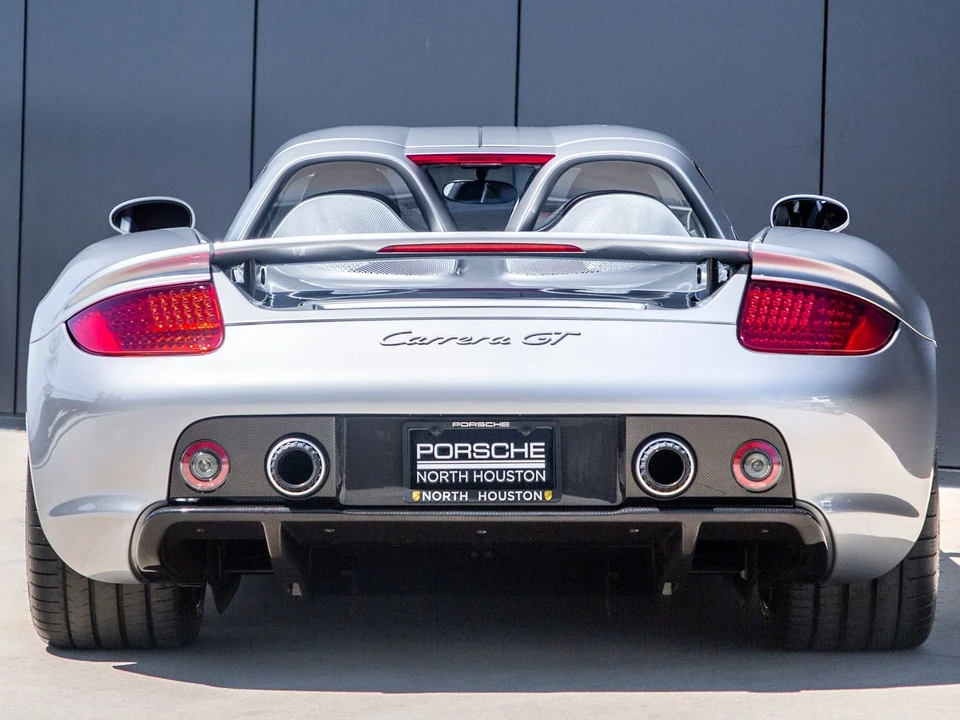 2005 Porsche Carrera GT - Image 7 of 30