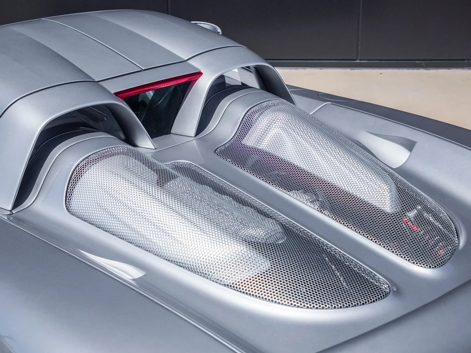 2005 Porsche Carrera GT - Image 8 of 30