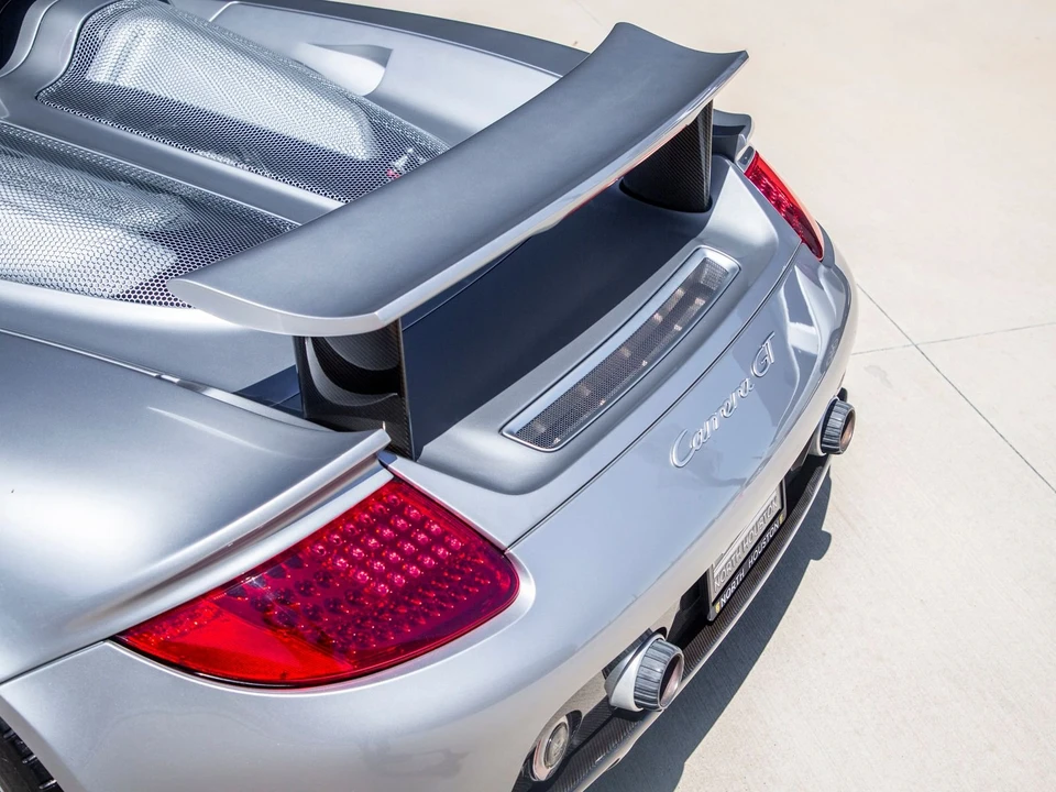 2005 Porsche Carrera GT - Image 10 of 30