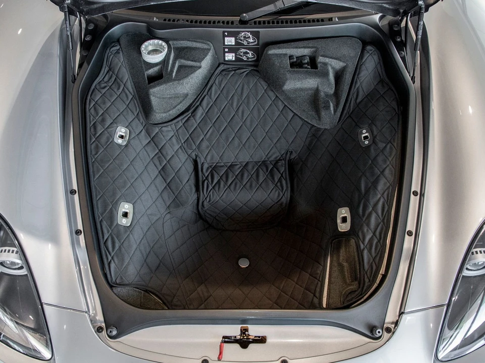 2005 Porsche Carrera GT - Image 27 of 30