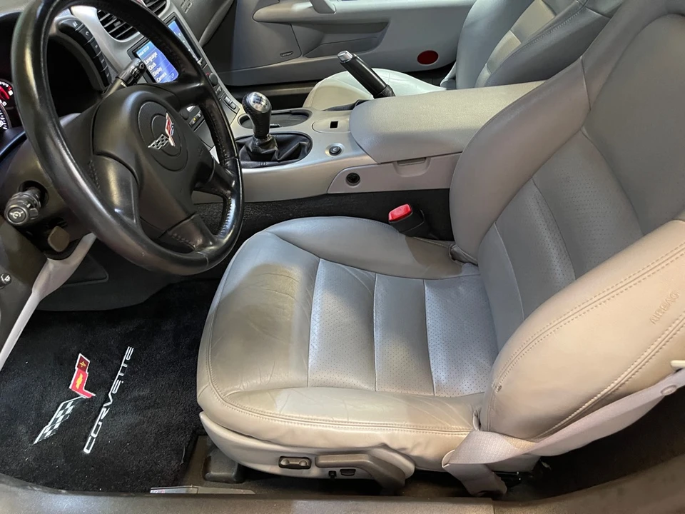 2005 Chevrolet Corvette C6 - Image 10 of 16