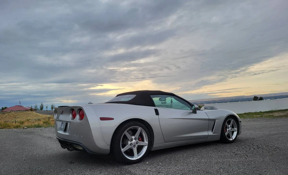2005 Chevrolet Corvette C6 - Image 2 of 9
