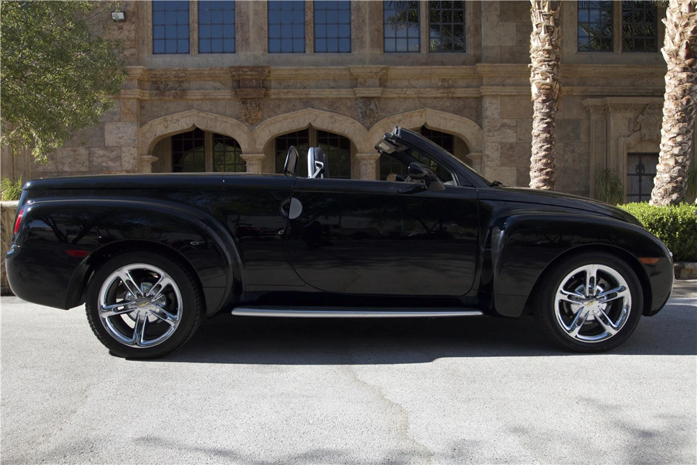 2005 Chevrolet SSR - Image 5 of 5