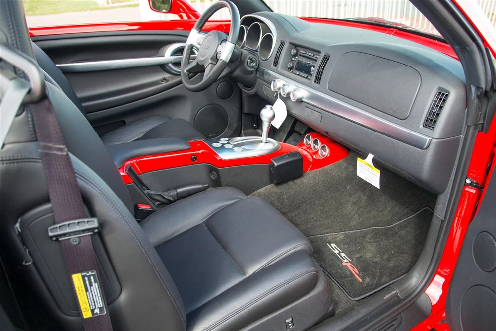 2005 Chevrolet SSR - Image 4 of 9