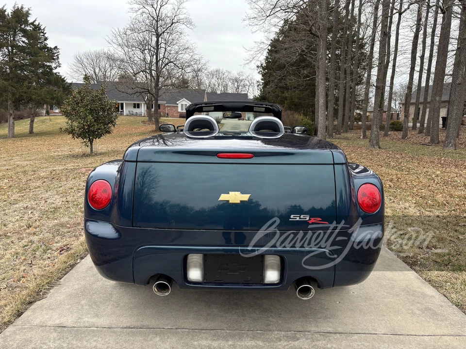 2005 Chevrolet SSR - Image 8 of 10