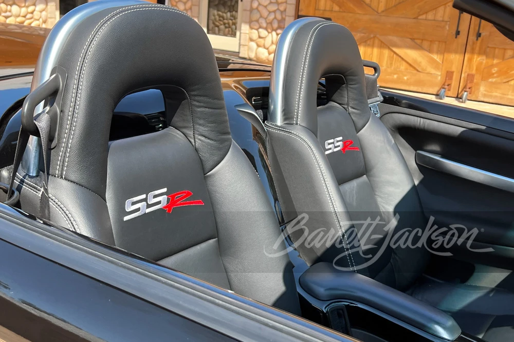 2005 Chevrolet SSR - Image 3 of 9