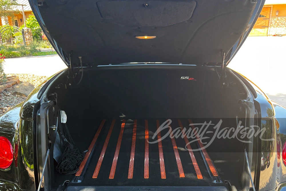 2005 Chevrolet SSR - Image 4 of 9