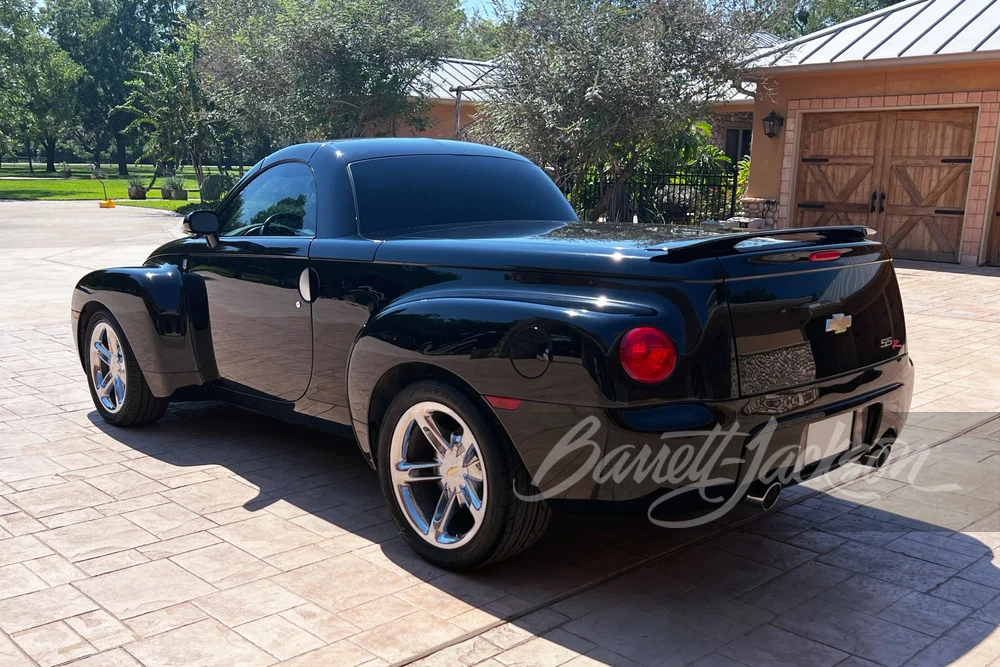2005 Chevrolet SSR - Image 8 of 9