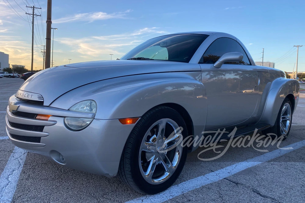 2005 Chevrolet SSR - Image 7 of 8