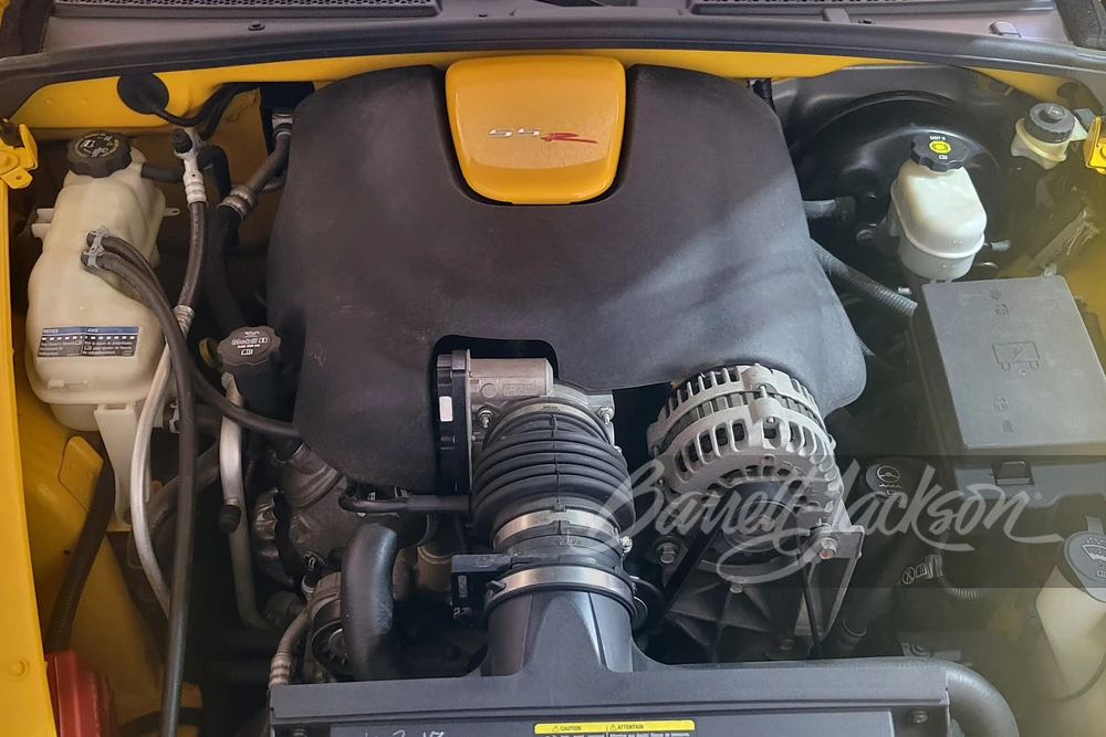 2005 Chevrolet SSR - Image 2 of 25